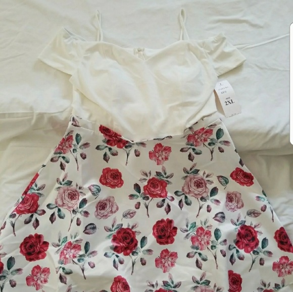 Vintage Off Shoulder Floral Dress - Picture 2 of 3